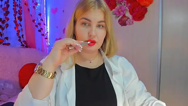 CoraSwon online show from February 15, 6:23 pm