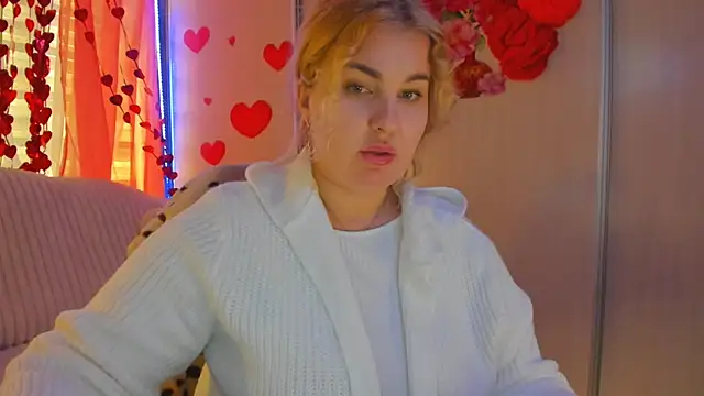 CoraSwon online show from February 22, 1:02 pm