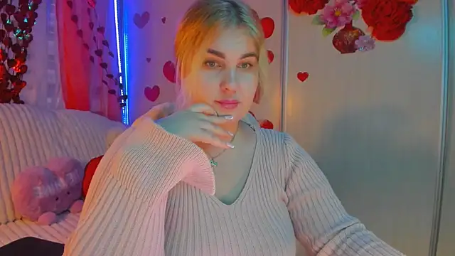 CoraSwon online show from February 23, 3:40 pm