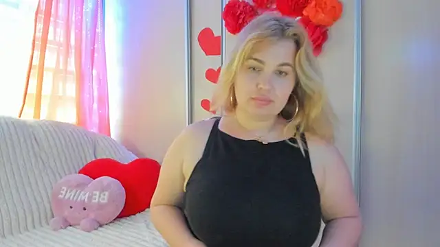 CoraSwon online show from March 13, 2:23 pm