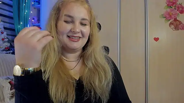 CoraSwon online show from December 21, 5:20 pm