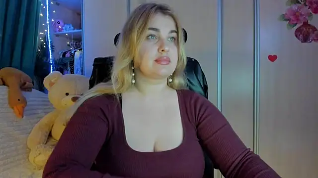 CoraSwon online show from March 4, 5:30 pm