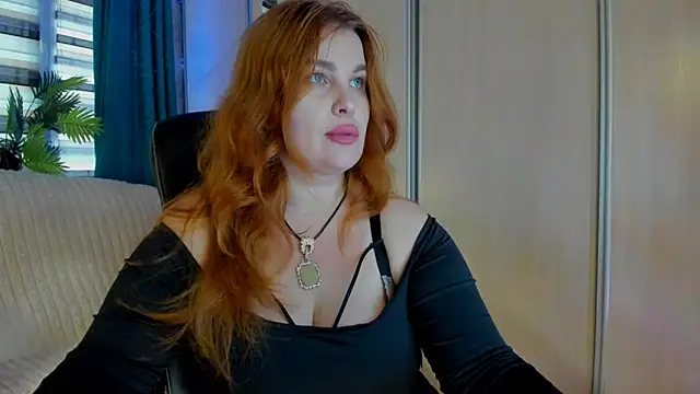 CoraSwon online show from July 25, 3:53 pm