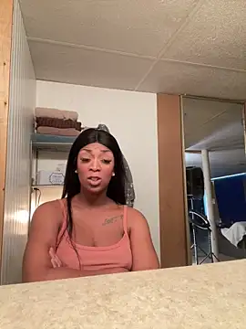 Snapshot of KLoveeee chatting on October 27, 7:18 pm KLoveeee online show from October 27, 7:18 pm