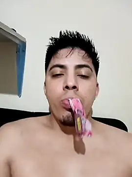 Snapshot of Fiel77 chatting on February 27, 1:27 am Fiel77 online show from February 27, 1:27 am