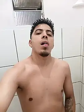 Snapshot of Fiel77 chatting on November 24, 12:43 am Fiel77 online show from November 24, 12:43 am