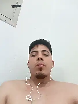 Snapshot of Fiel77 chatting on November 28, 1:41 am Fiel77 online show from November 28, 1:41 am