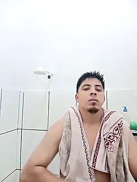 Snapshot of Fiel77 chatting on December 16, 6:35 pm Fiel77 online show from December 16, 6:35 pm