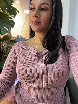 Snapshot of Sofia_Convers chatting on May 23, 1:04 pm Sofia Convers online show from May 23, 1:04 pm