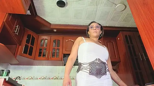 AmberNix online show from June 9, 1:34 pm