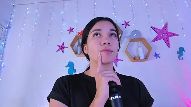 Emiily Parkerr online show from December 16, 3:00 am