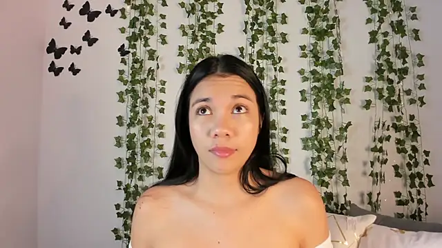 Emiily Parkerr online show from February 10, 2:59 am