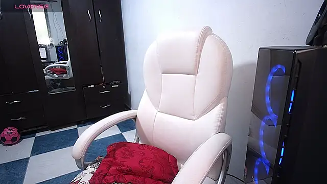 Snapshot of grace_molly14 chatting on March 12, 6:44 pm grace molly14 online show from March 12, 6:44 pm