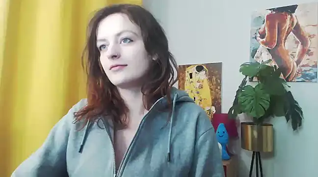 Snapshot of juicyNadine chatting on December 11, 6:14 am juicyNadine online show from December 11, 6:14 am