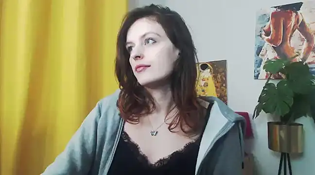 Snapshot of juicyNadine chatting on January 2, 6:29 am juicyNadine online show from January 2, 6:29 am