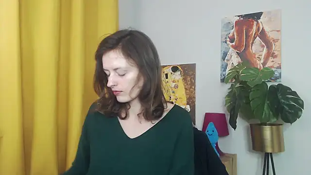 Snapshot of juicyNadine chatting on October 29, 5:53 am juicyNadine online show from October 29, 5:53 am