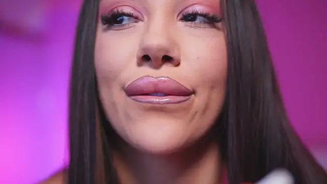 NatyDesiree online show from February 18, 11:22 am