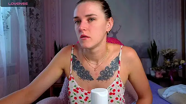 Bella  Swoon online show from August 1, 2:00 am