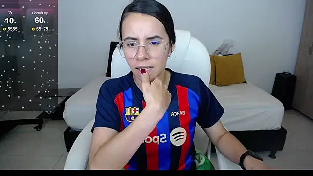 Snapshot of Mariam_Gomezxxx chatting on March 19, 12:04 am Mariam Gomezxxx online show from March 19, 12:04 am