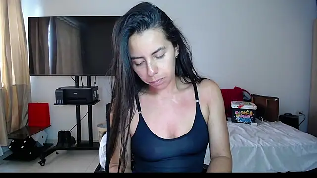 Snapshot of Mariam_Gomezxxx chatting on September 29, 5:40 pm Mariam Gomezxxx online show from September 29, 5:40 pm