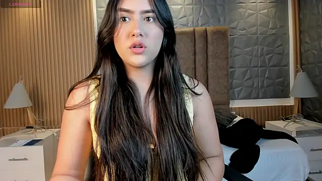 paulina sweett  online show from November 17, 11:38 am