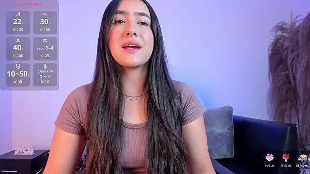 paulina sweett  online show from November 25, 1:00 pm