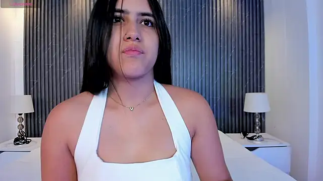 paulina sweett  online show from June 17, 11:56 am