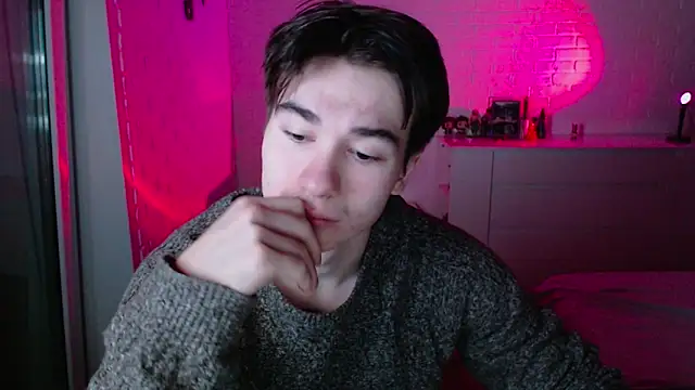 MarkusDean online show from December 4, 3:32 pm