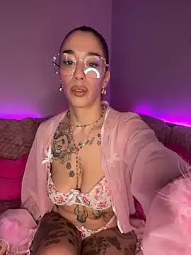 Chachou000 online show from February 10, 9:25 am