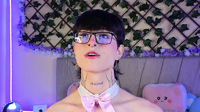 Baby Xian online show from December 5, 5:04 am