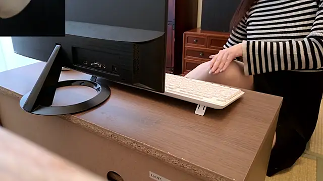 Snapshot of Kakushi_dori chatting on December 17, 4:51 am Kakushi dori online show from December 17, 4:51 am