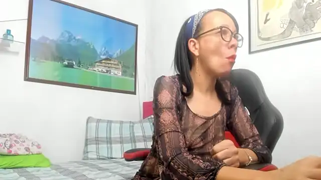 Snapshot of daniela_xue chatting on July 24, 7:01 pm daniela xue online show from July 24, 7:01 pm