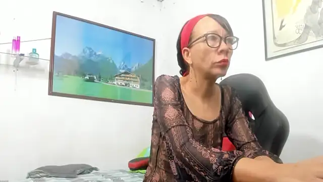 Snapshot of daniela_xue chatting on August 4, 1:09 am daniela xue online show from August 4, 1:09 am