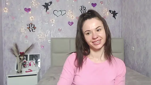 KaraCriegs online show from February 19, 12:35 am