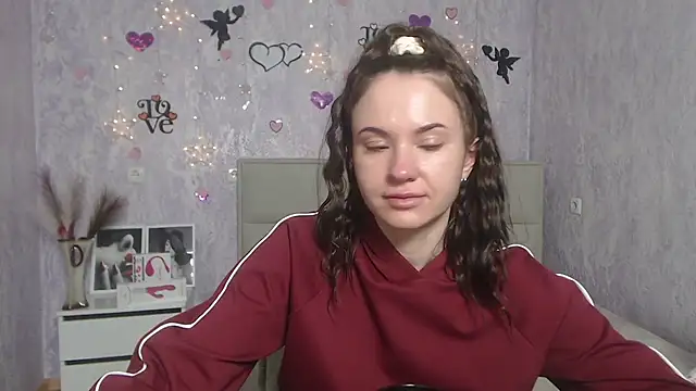 KaraCriegs online show from March 13, 12:37 am