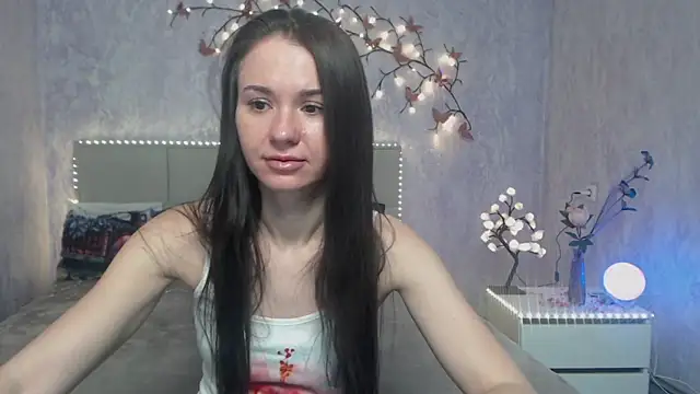 KaraCriegs online show from March 6, 6:48 pm