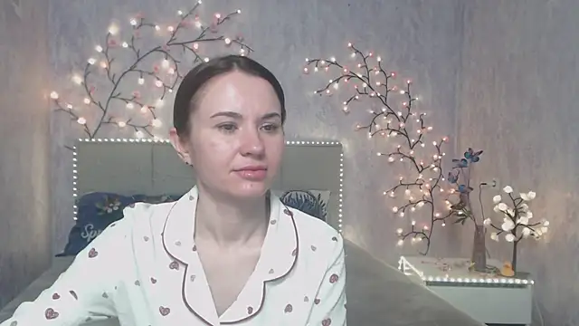 KaraCriegs online show from April 28, 2:27 am