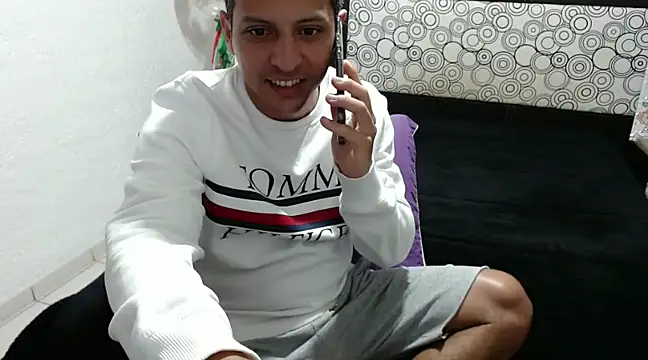 Snapshot of Bamban1419_ chatting on February 4, 12:11 pm Bamban1419 online show from February 4, 12:11 pm