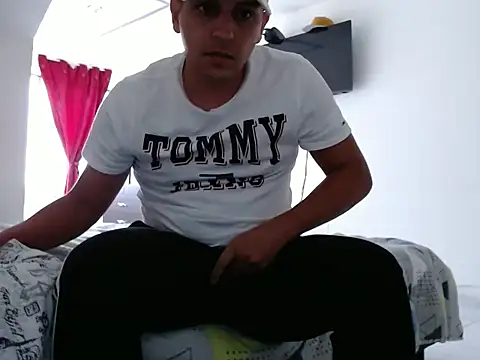 Snapshot of Bamban1419_ chatting on September 13, 2:39 pm Bamban1419 online show from September 13, 2:39 pm