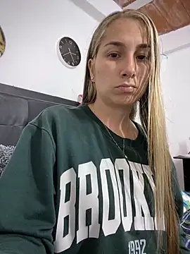 Iris love18 online show from March 12, 7:38 pm