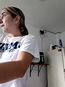 Iris love18 online show from February 24, 3:21 pm