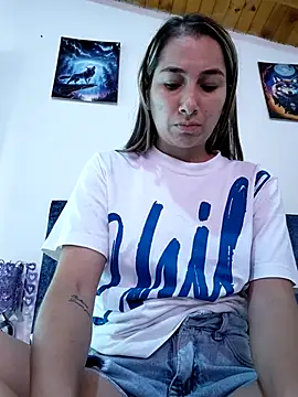 Iris love18 online show from June 6, 3:50 pm