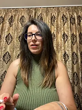 Snapshot of NadiraNoor chatting on May 31, 8:32 pm NadiraNoor online show from May 31, 8:32 pm