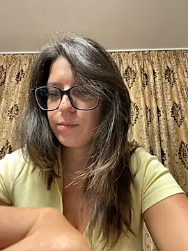 NadiraNoor online show from July 31, 12:32 am