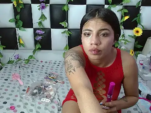 arianaa tompsoon online show from February 4, 5:53 am