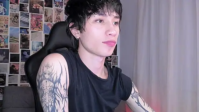 Snapshot of liamelf chatting on March 6, 6:30 am liamelf online show from March 6, 6:30 am