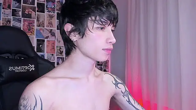 Snapshot of liamelf chatting on March 22, 8:51 am liamelf online show from March 22, 8:51 am