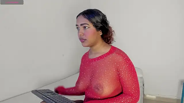 Snapshot of Maya_Graham chatting on October 31, 11:44 am Maya Graham online show from October 31, 11:44 am