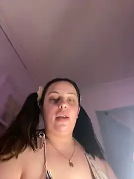 Snapshot of milkyhonybaby chatting on February 8, 7:48 am milkyhonybaby online show from February 8, 7:48 am