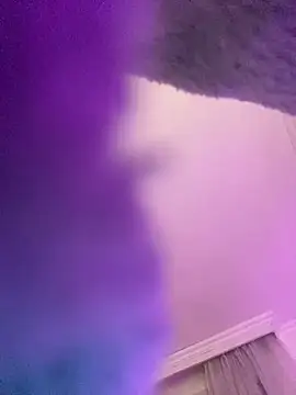 Snapshot of milkyhonybaby chatting on February 9, 8:34 pm milkyhonybaby online show from February 9, 8:34 pm